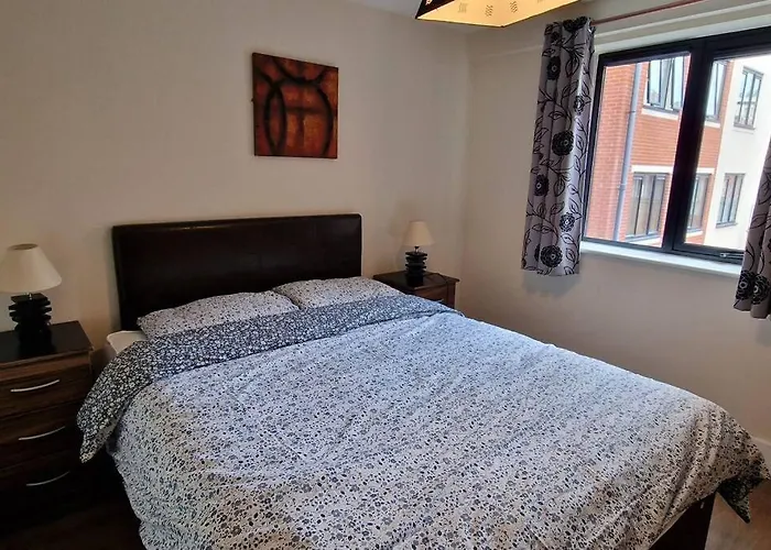 2 Bedroom Apartment Central Birmingham City Centre